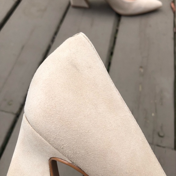 Vince Camuto Nude Suede Hailenda Pointed Toe Pumps - Picture 9 of 15